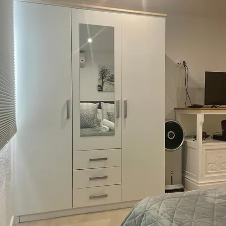 Bayview 213 Apartman *