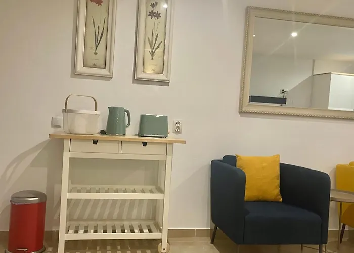 Bayview 213 *