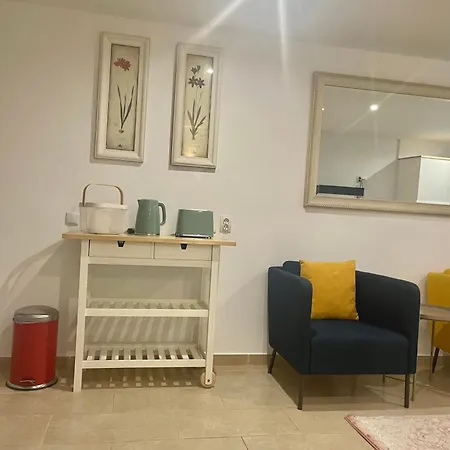 Bayview 213 *